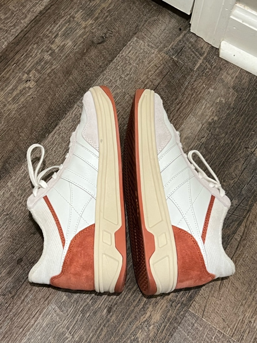 Gola White Swerve Sneakers with Rust Suede Accents